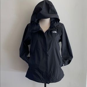 The north face black light rain/wind jacket M